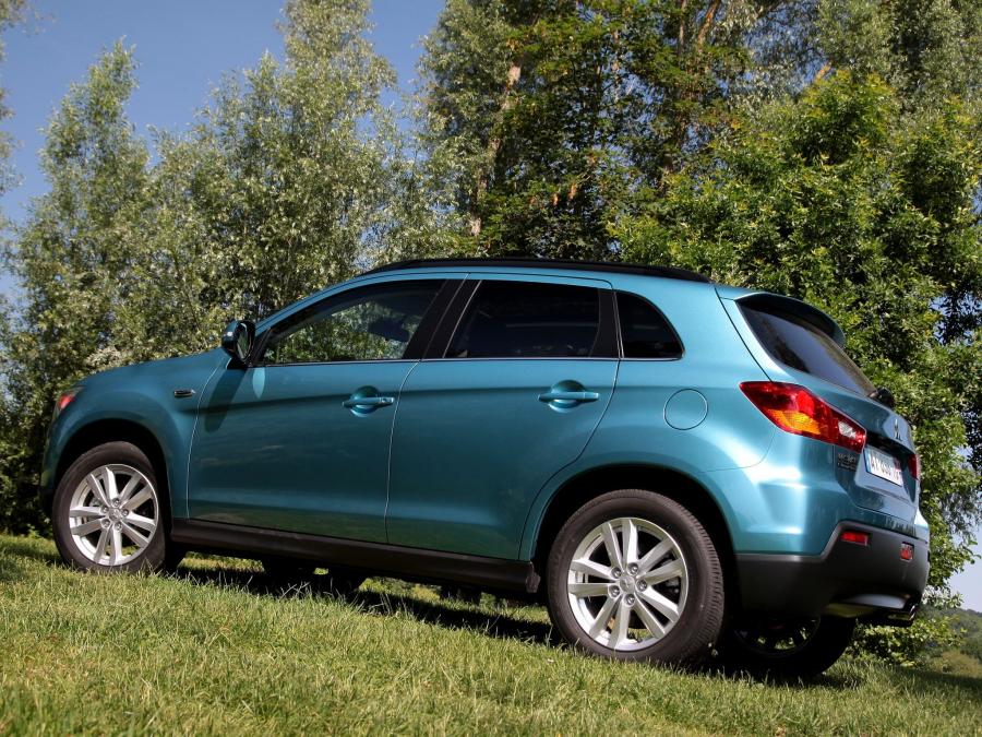  Mitsubishi ASX 2010 года  (фото 63 из 82)